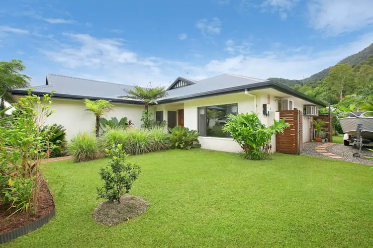 15 John Malcolm Street, Redlynch QLD 4870