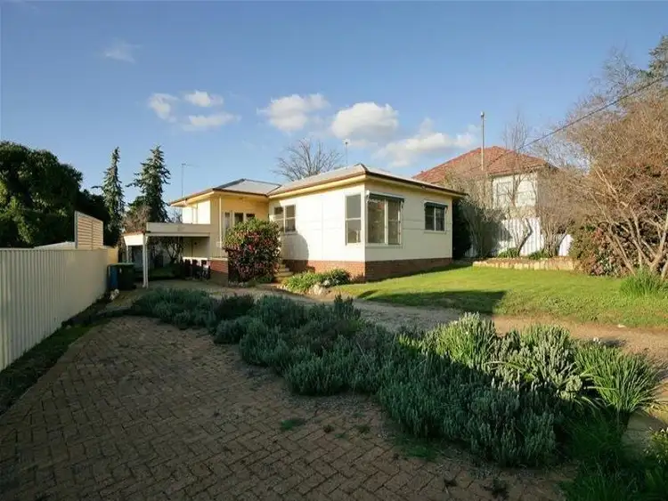 Main view of Homely house listing, 33 Hodson Avenue, Wagga Wagga NSW 2650