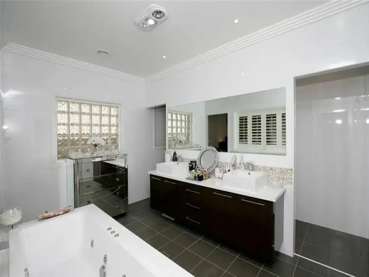 Third view of Homely house listing, 42 Franklin Drive, Estella NSW 2650