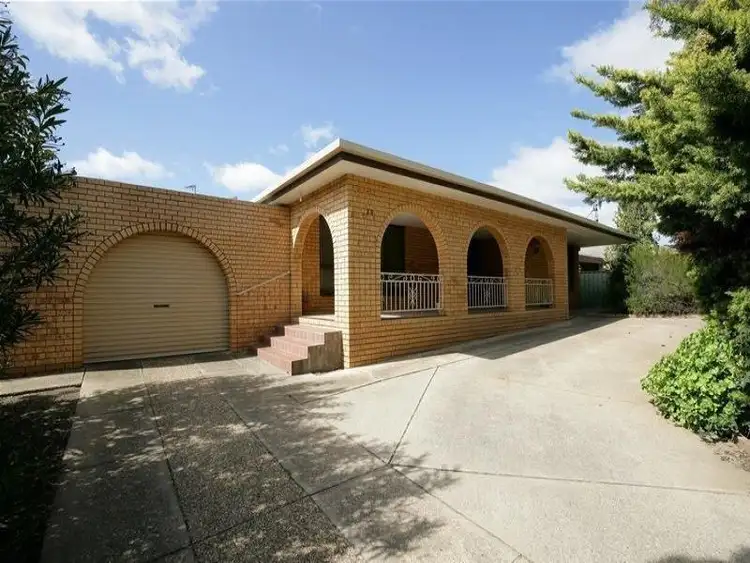 23 Nordlingen Drive, Tolland NSW 2650