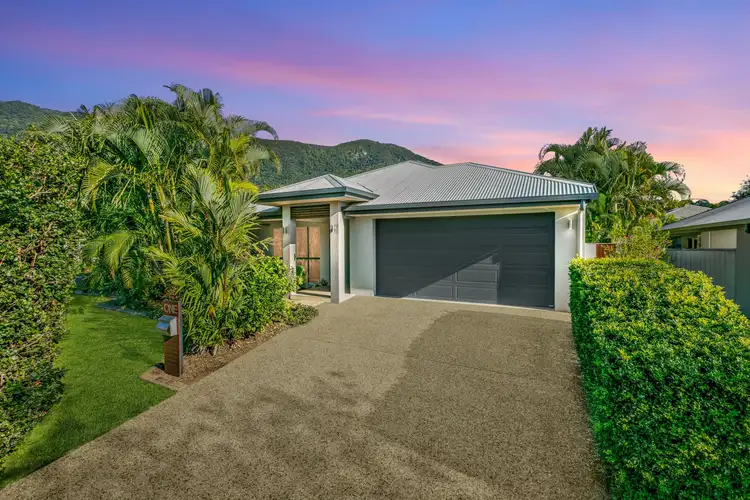 1 Botany Avenue, Redlynch QLD 4870