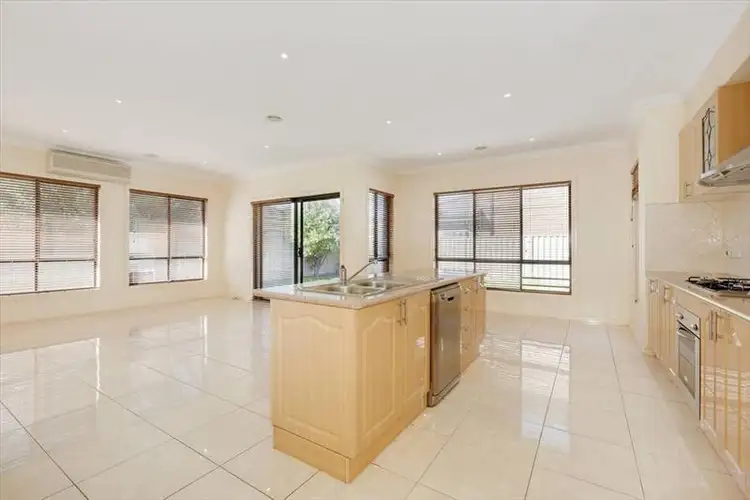Fourth view of Homely house listing, 21 Berrima Close, Craigieburn VIC 3064