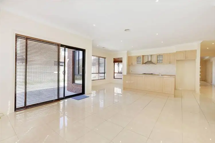 Fifth view of Homely house listing, 21 Berrima Close, Craigieburn VIC 3064