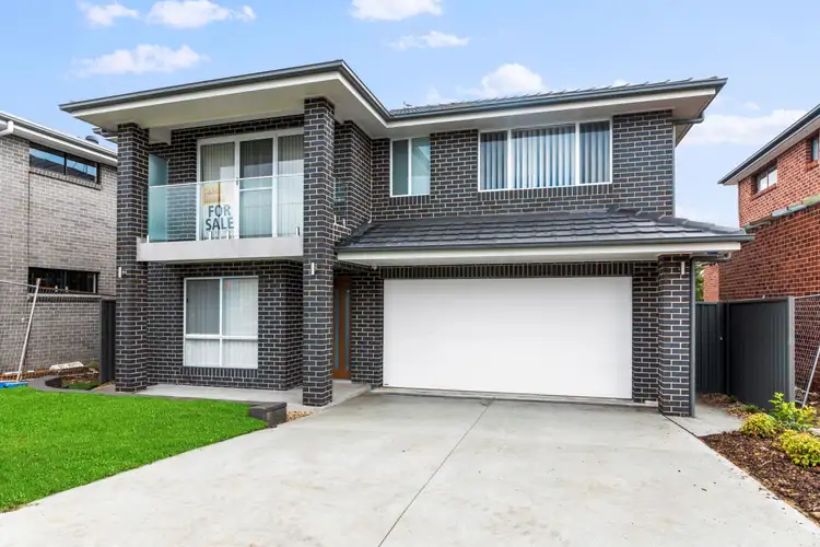 32 Chinnocks Avenue, Campbelltown NSW 2560
