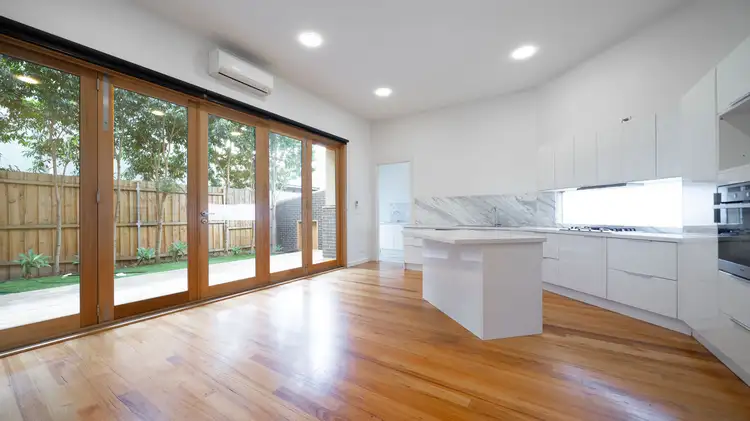 2/20 Childers St, Kew VIC 3101