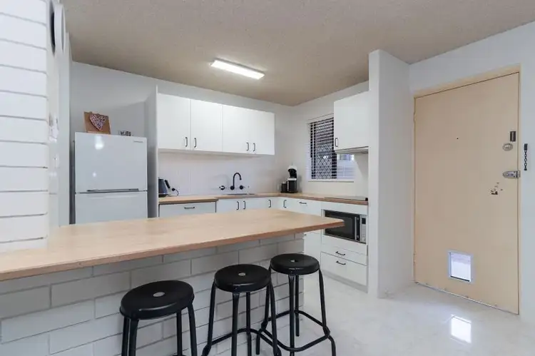 2/246 Flinders Street, Yokine WA 6060