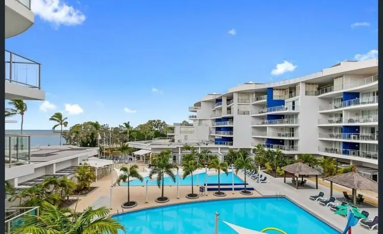 11/569-571 Charlton Esplanade, Urangan QLD 4655