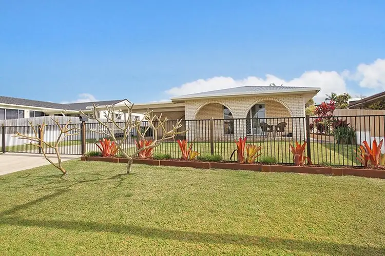 34 Coonowrin Street, Battery Hill QLD 4551