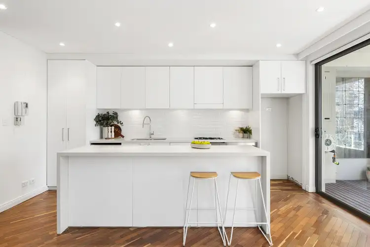 Third view of Homely apartment listing, 6/75 Macleay Street, Potts Point NSW 2011