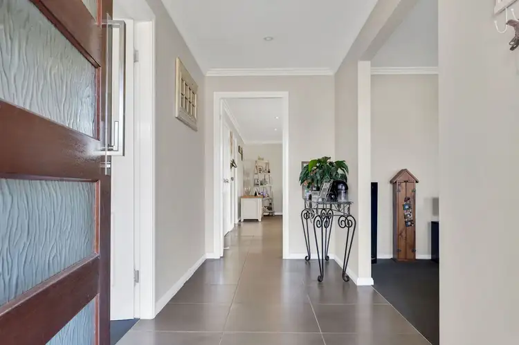 Fourth view of Homely house listing, 1 Topaz Court, Kelso NSW 2795