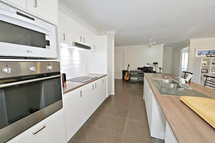 83 Malvern Drive, Moore Park Beach QLD 4670