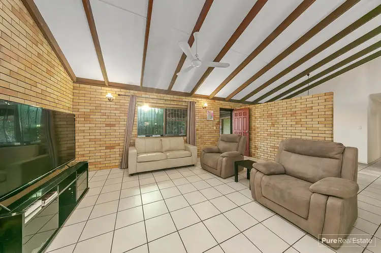 10 Falstaff Street, Belmont QLD 4153