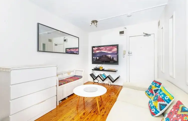 Third view of Homely apartment listing, 16/7 Greenknowe Avenue, Elizabeth Bay NSW 2011
