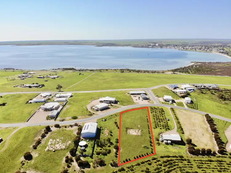 11 Kennedy Road, Streaky Bay SA 5680