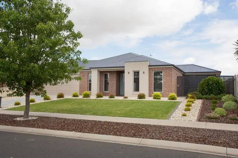 Main view of Homely house listing, 10 Deakin Court, Horsham VIC 3400