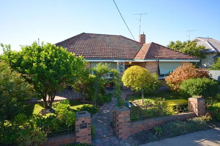 19 Young Street, Horsham VIC 3400