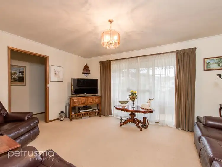 Third view of Homely villa listing, 5/12 Milford Street, Lindisfarne TAS 7015