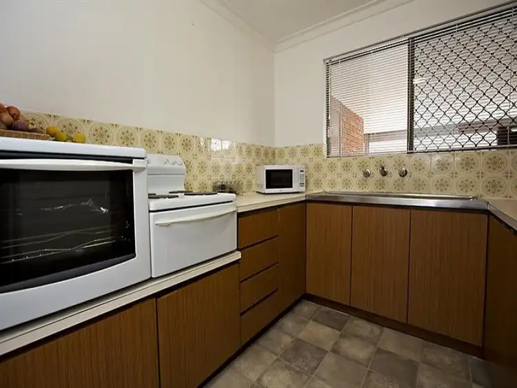 Sixth view of Homely villa listing, 6/3 Woodrow Place, Dianella WA 6059