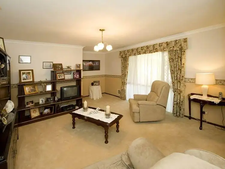 Sixth view of Homely house listing, 6 Clyde Place, Camillo WA 6111