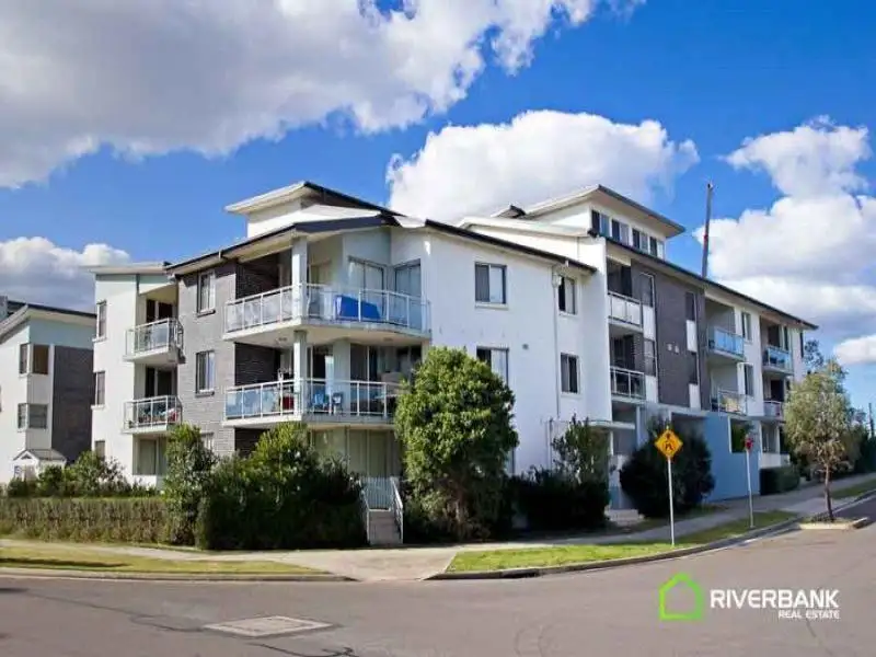 Main view of Homely unit listing, 10/124 Driftway Drive, Pemulwuy NSW 2145