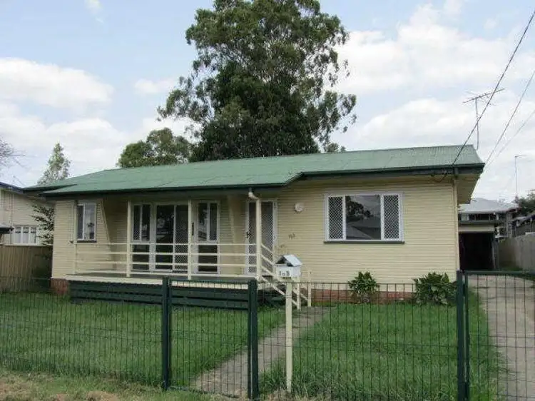 163 South Station Road, Silkstone QLD 4304