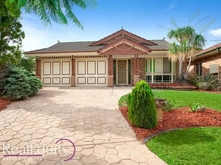 19 Torrens Court, Wattle Grove NSW 2173