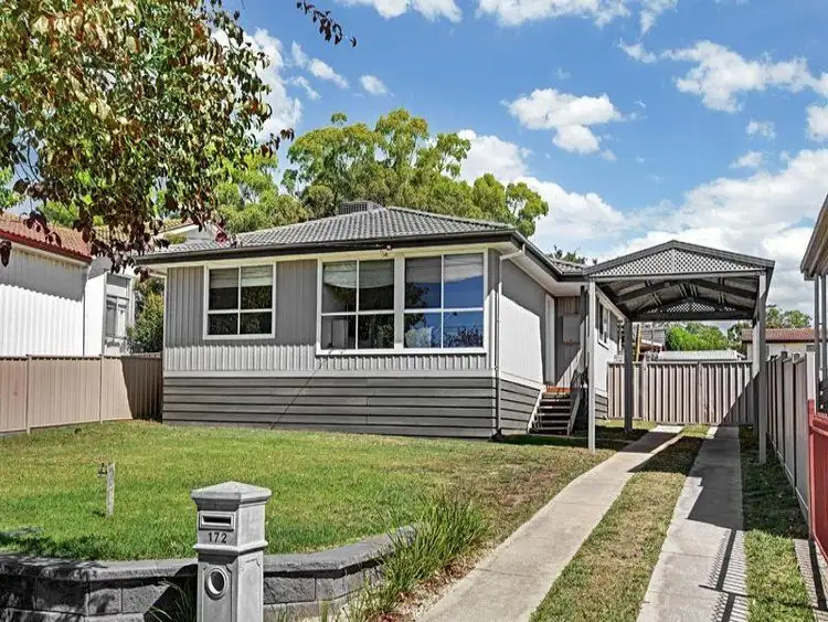 172 ANZAC AVENUE, Seymour VIC 3660