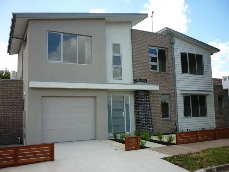 Main view of Homely townhouse listing, 1/7 Carr Street, South Geelong VIC 3220