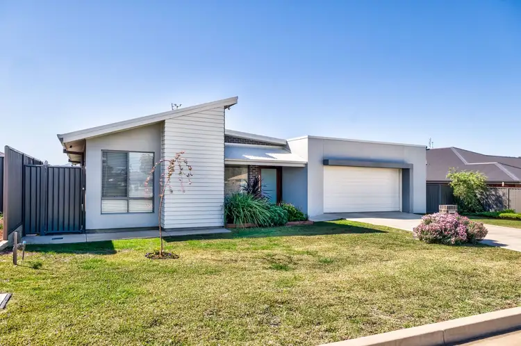 21 Kingham Street, North Tamworth NSW 2340