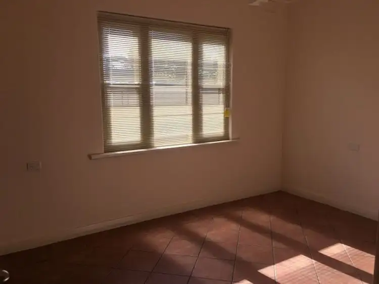 Fifth view of Homely house listing, 10 KEEGAN STREET, Mount Gambier SA 5290