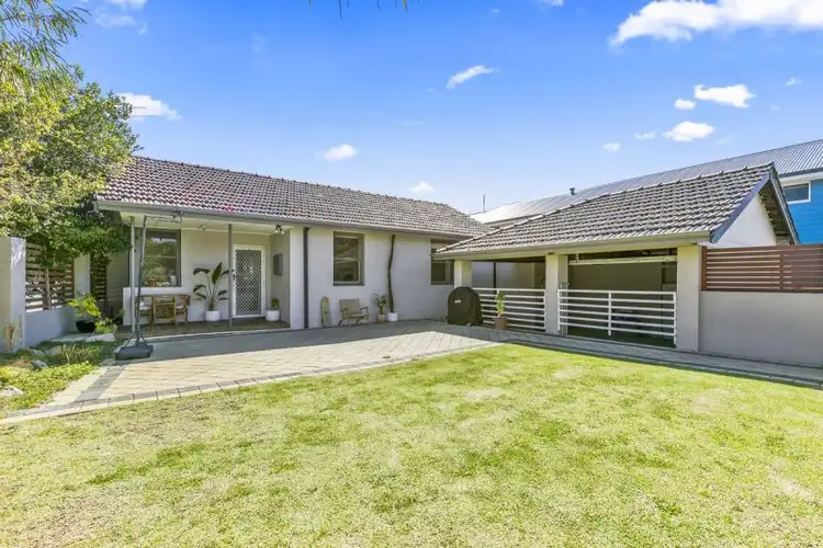 10 Edgefield Way, North Beach WA 6020