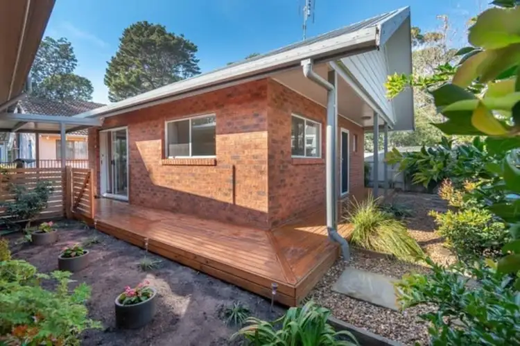 13B Larmer Close