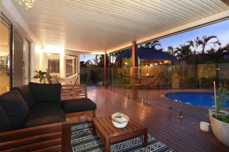 4 Bernard Court, Arundel QLD 4214