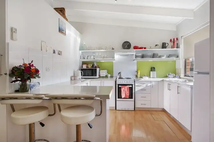 Fifth view of Homely unit listing, 2/576 Ebden Street, South Albury NSW 2640