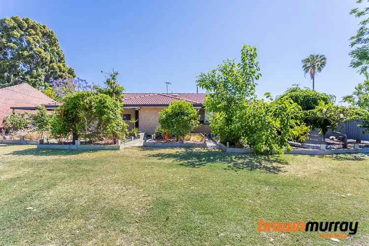 10 Jacobsen Way, Thornlie WA 6108
