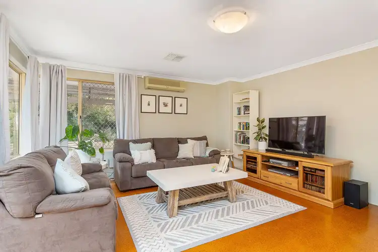 Second view of Homely house listing, 5 Grasmere Court, Brentwood WA 6153