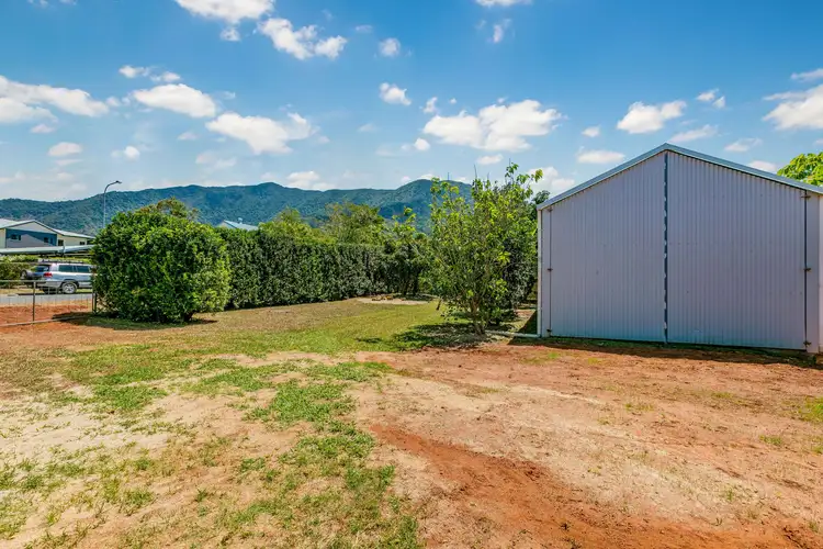 3 Short Street, Redlynch QLD 4870