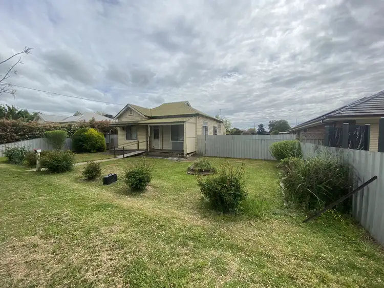 7 Queen Street, Cootamundra NSW 2590
