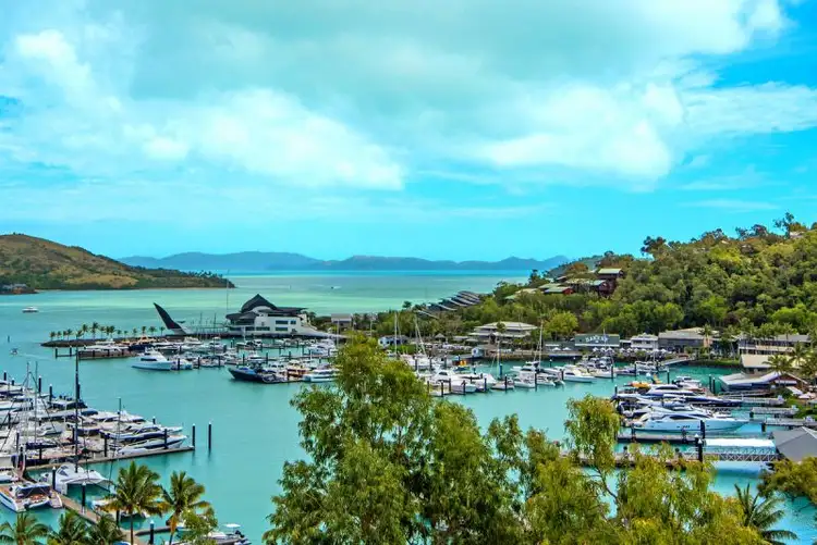 Kingfisher/6 Marina Drive, Hamilton Island QLD 4803