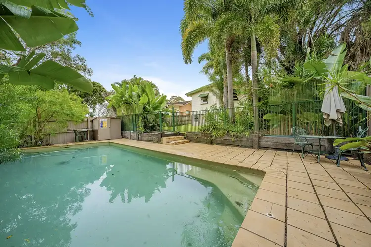 9 Sibyl Street, Southport QLD 4215