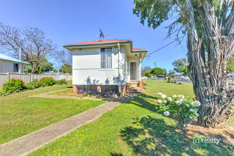 12 & 12A Thompson Crescent, Tamworth NSW 2340