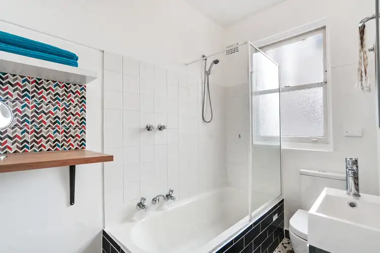 Third view of Homely studio listing, 9/3 Barncleuth Square, Elizabeth Bay NSW 2011