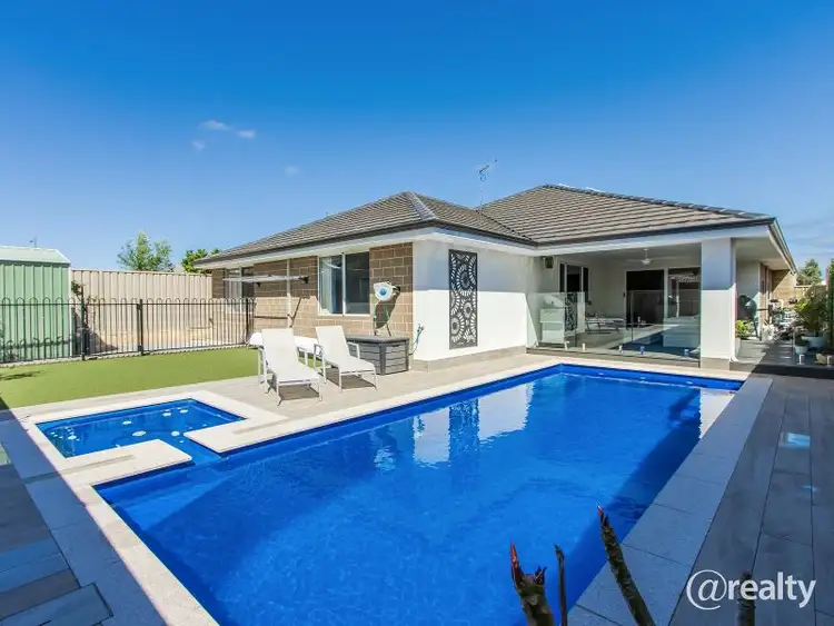 28 Aquamarine Parade, Karnup WA 6176