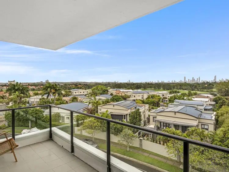 402/112 Palm Meadows Drive, Carrara QLD 4211