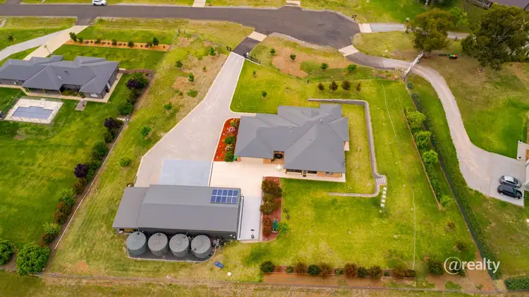 Fifth view of Homely house listing, 8 Carrai Close, North Tamworth NSW 2340