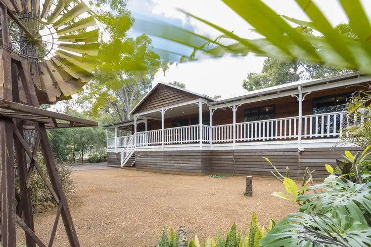 17 Patton Road, Mundaring WA 6073