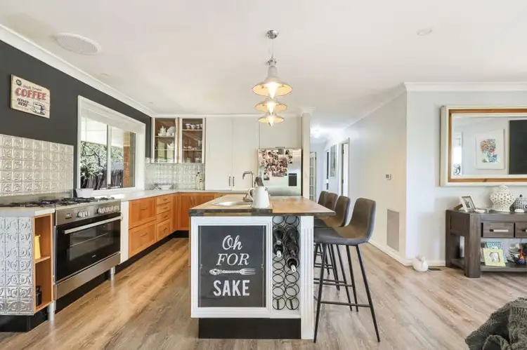 3 Peel Close, Bathurst NSW 2795