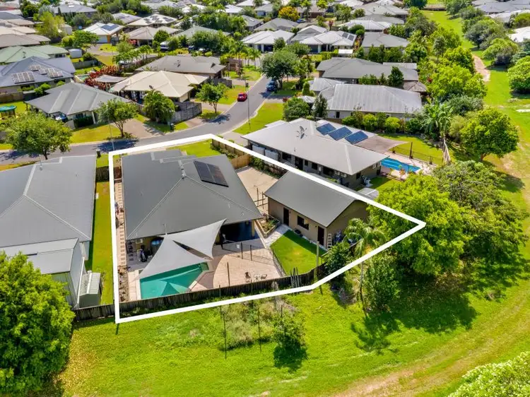 4 Alander Payet Close, Redlynch QLD 4870
