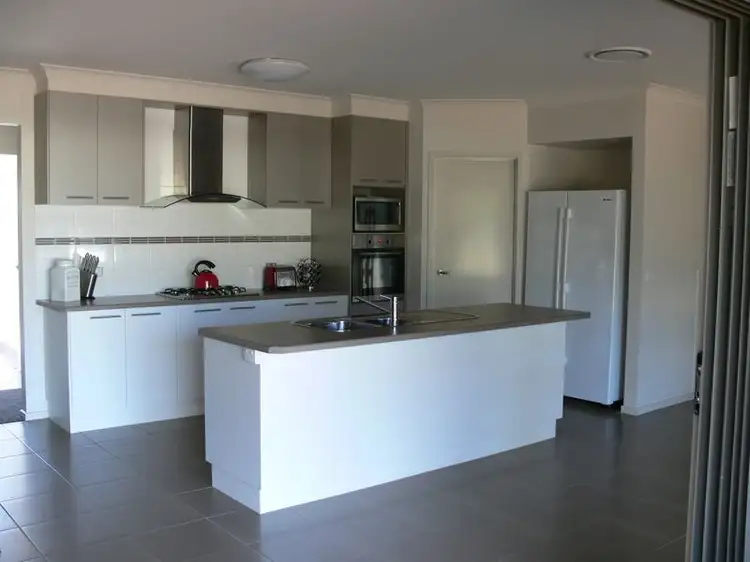 Third view of Homely house listing, 7 Bellview Court, Mansfield VIC 3722