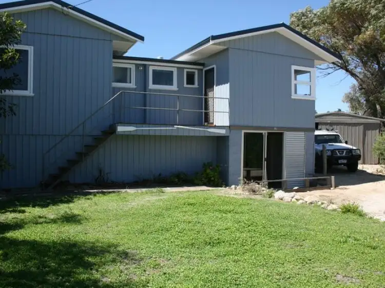 15 Tahiti Place, Jurien Bay WA 6516